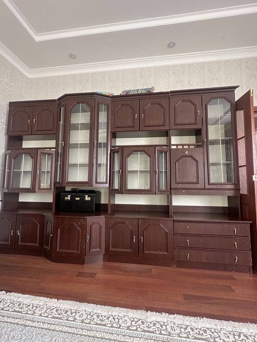 Сервант …………………….