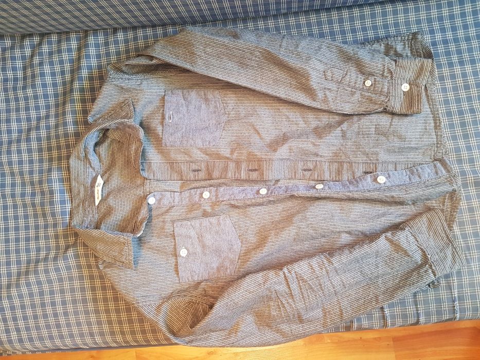 Продам рубашки на мальчика 10-12 лет