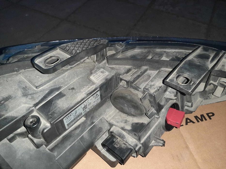 Ляв фар за Ауди Q3