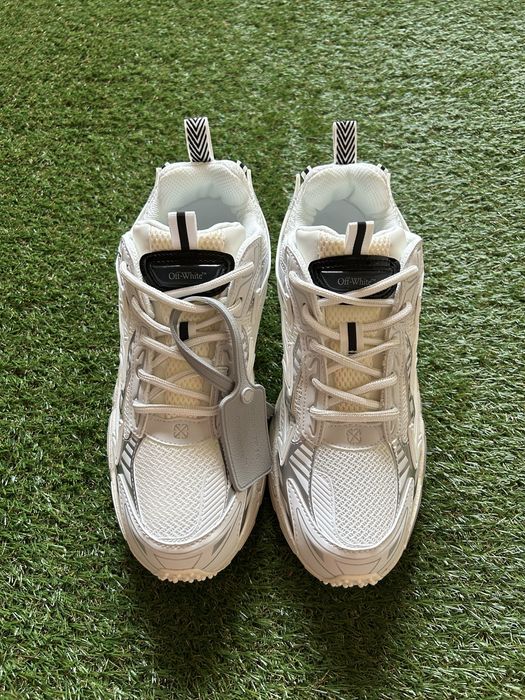 Off white be right back white