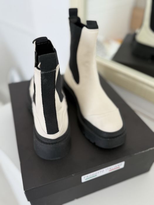 Продаю ботинки челси