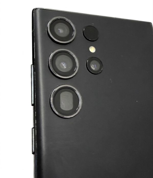 Продается Samsung Galaxy S23 Ultra, черный цвет, в отличном состоянии
