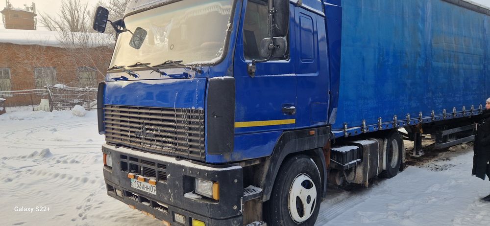 Продам тягачь МАЗ 5440