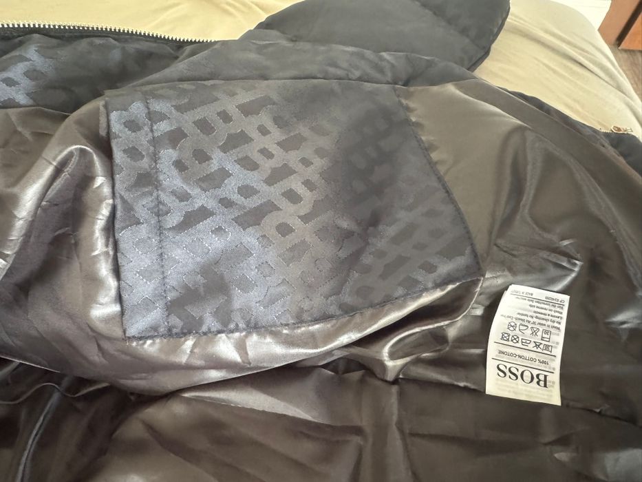 Geaca Boss Puffer Negru (mărimi: XL,XXL)