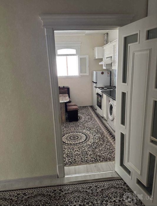 Слается 4х комнатная квартира Вокзал парк 550$