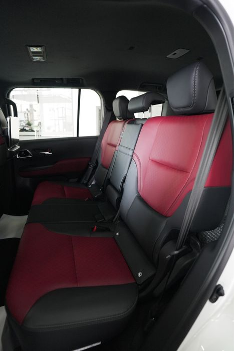 Toyota Land Crusier 300 Гибрид