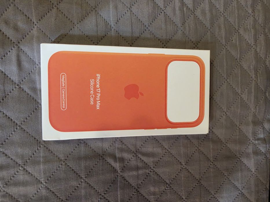 IPHONE 17 PRO MAX - кейс