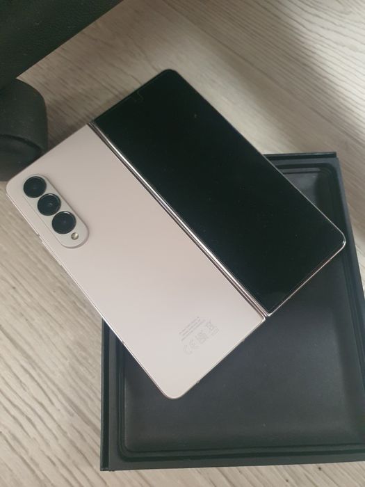 Samsung Z fold 4