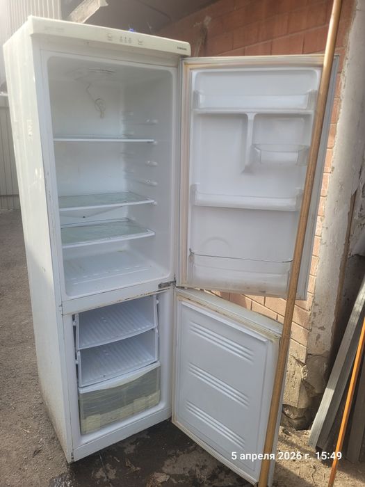 Продам холодильник Samsung