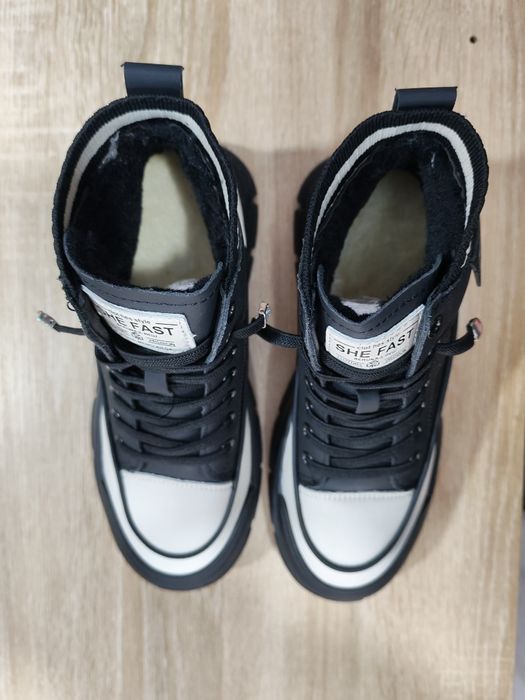 Женские зимние кроссовки SHE FAST