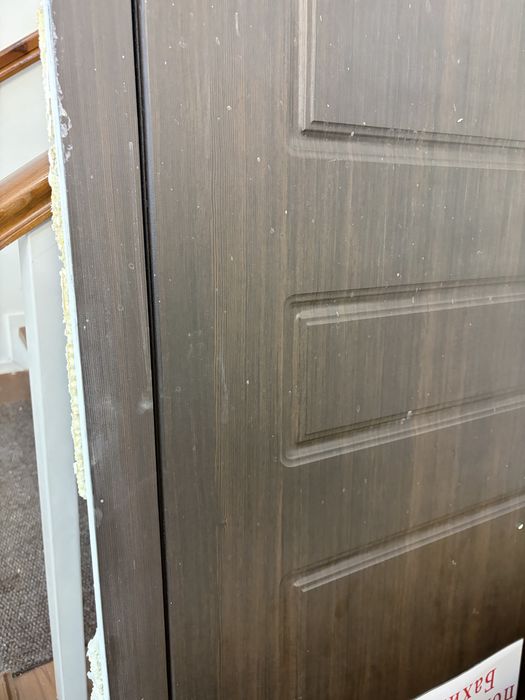 Продам железную дверь