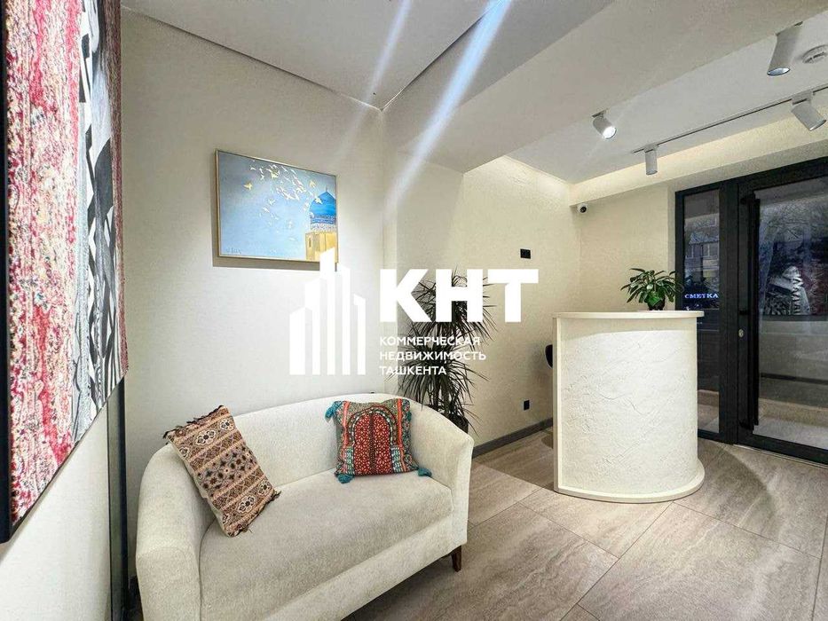 Аренда помещения 65м2 Ц-1 центр города 1 линия большой фасад