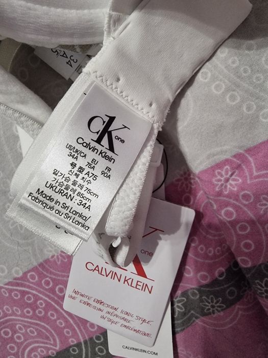Сутиен и спортно горнище на calvin klein