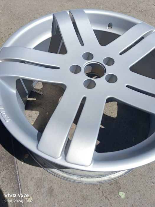 Продам диски R18, разболтовка 5/100!