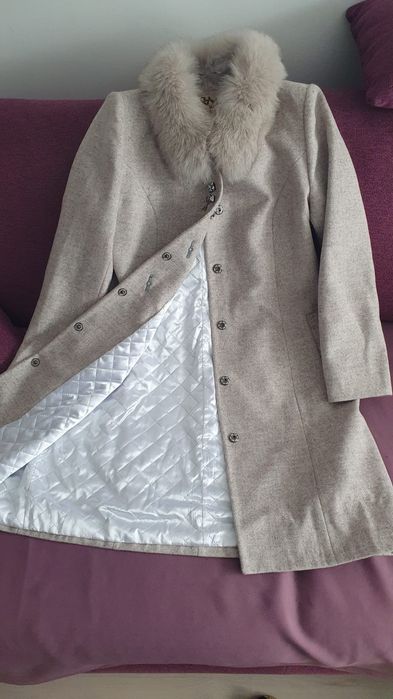 Se vinde palton Rose Mary calitate excelentă