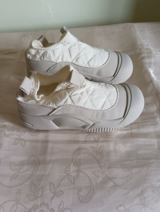 Ботинки, дутики.