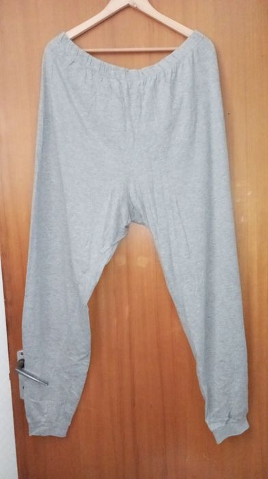 Pantaloni lungă pentru femei.