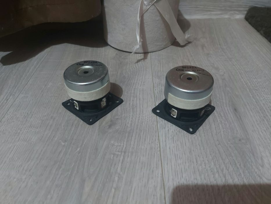 Difuzoare Bose 5P145A / G746CF. (Mid-High / Full-range).
Impedanță: 4 Ohmi