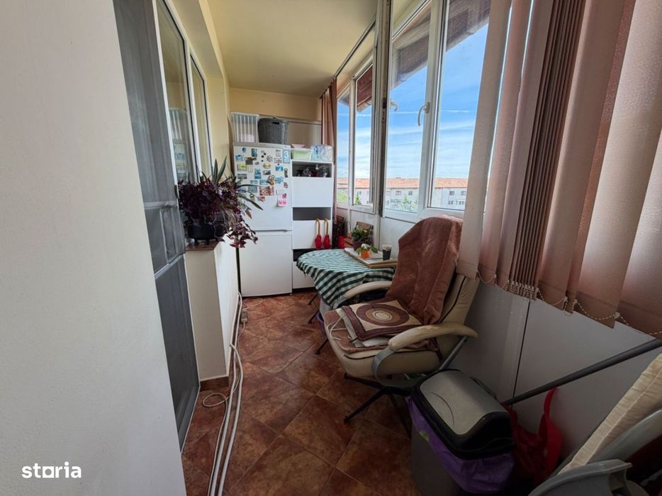 Apartament 2 camere, decomandat - zona Cetate