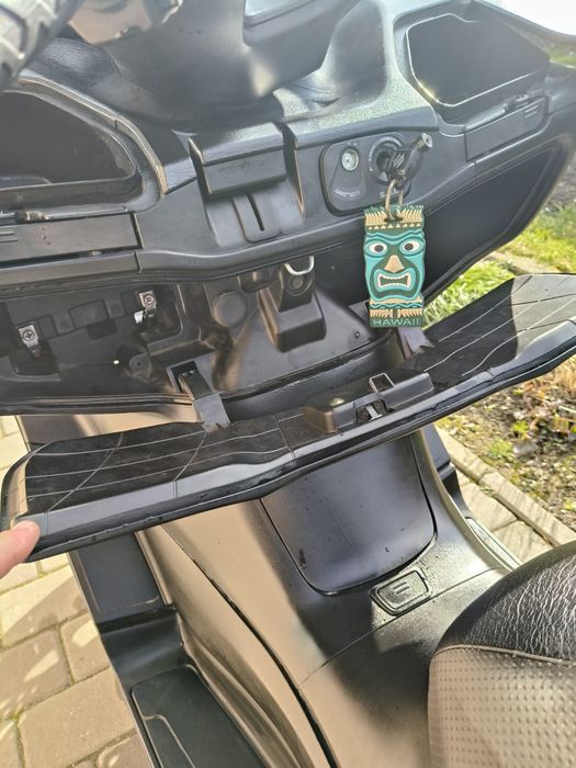 Suzuki burgman 400 vând sau schimb cu sport-touring