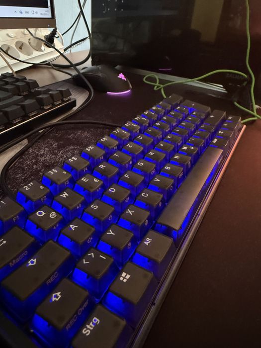 Ducky One 3 Classic Mini 60% Hotswap Cherry MX Speed Silent Red