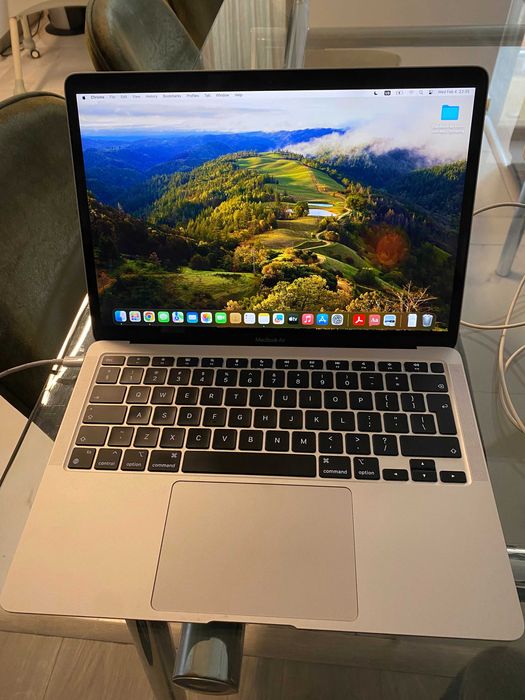 MacBook Air M1 13” 2020 | 97% baterie | 102 cicluri | stare foarte bună