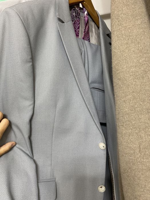 Продам костюм очень в отличном состоЯнии