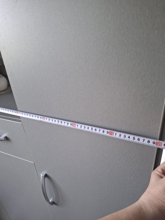 Продам шкаф почти новый сделан на заказ мдф водостойкий