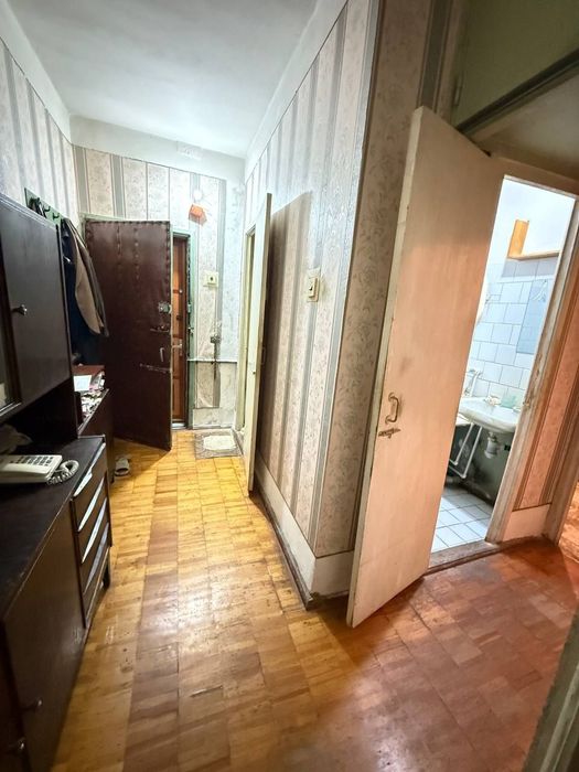 Продается 1 комнатная квартира кушбеги балкон 2х3