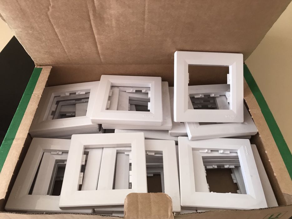 Капаци за Контакти Schneiner Asfora