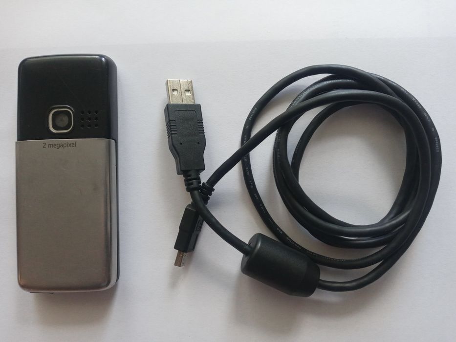 Кнопочный телефон Nokia 6300