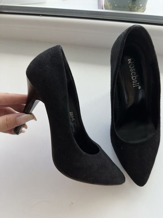 Продам туфли замшевые