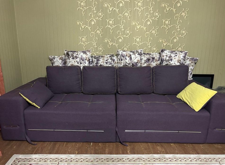 Газовая плита,диван