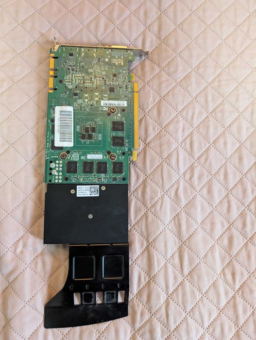 Продавам професионална видео карта Nvidia Quadro K4200