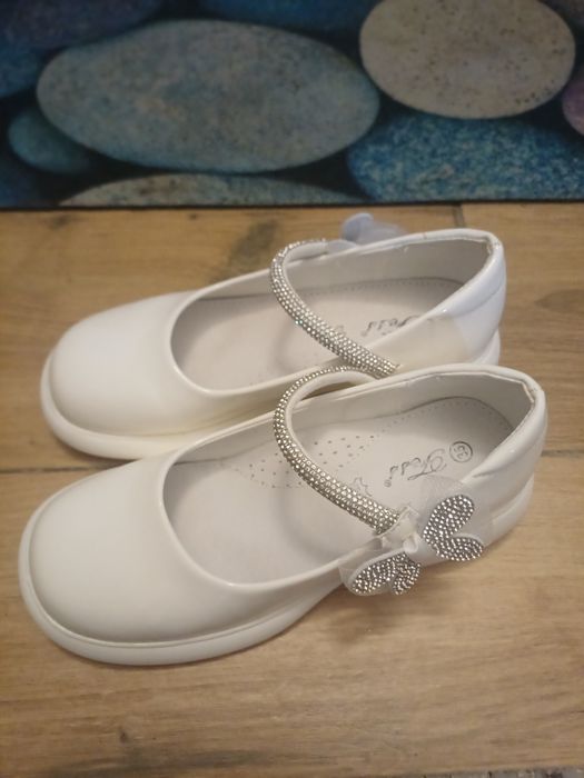 Туфли на девочку