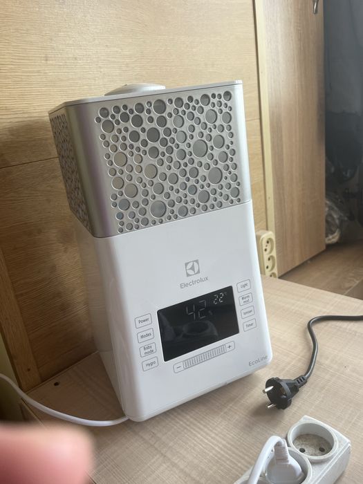 Продам увлажитель воздуха 18000тгт