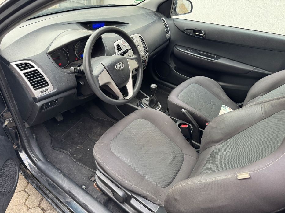 Hyundai i20 an 2011 euro 5 , benzina