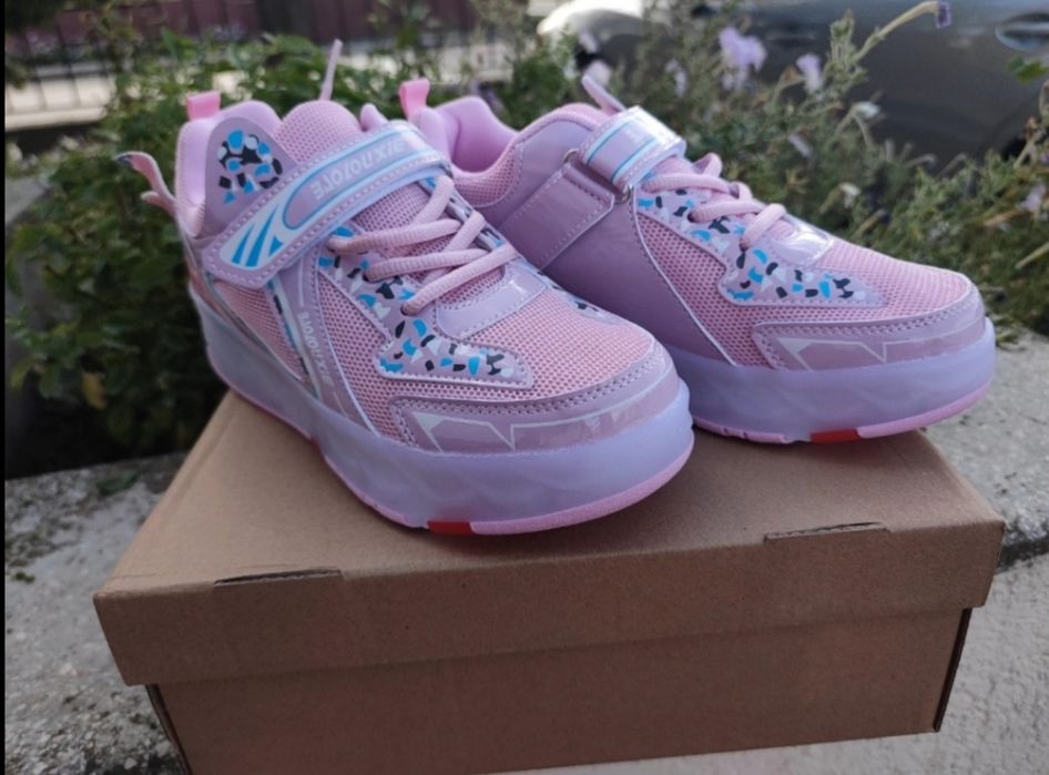 Adidași cu role  mărimea 40