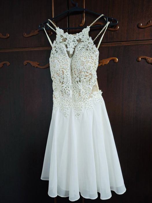 Vând rochie alba pentru ocazii, marimea 38!