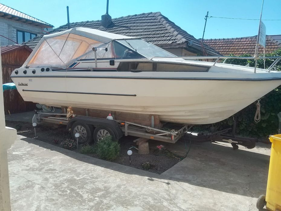 Vând șalupă cu motor