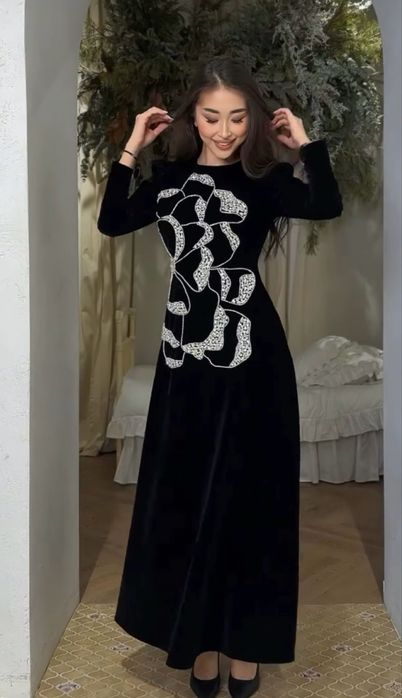 Продам платье ( бархат)