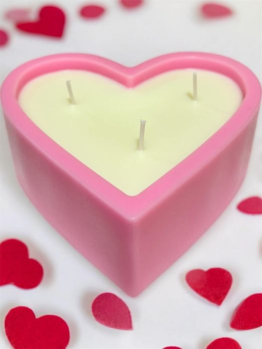 Свещт във фирмата на лодка