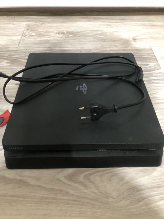 PlayStation 4 slim