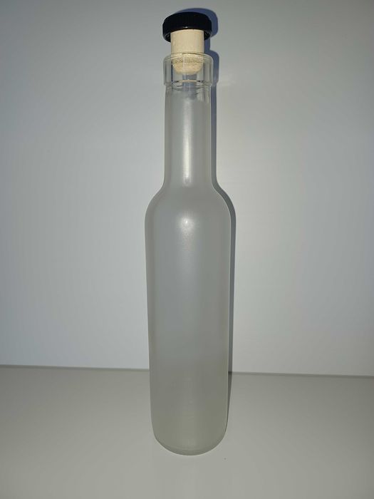 Матирани стъклени бутилки за ракия,вино, и др.