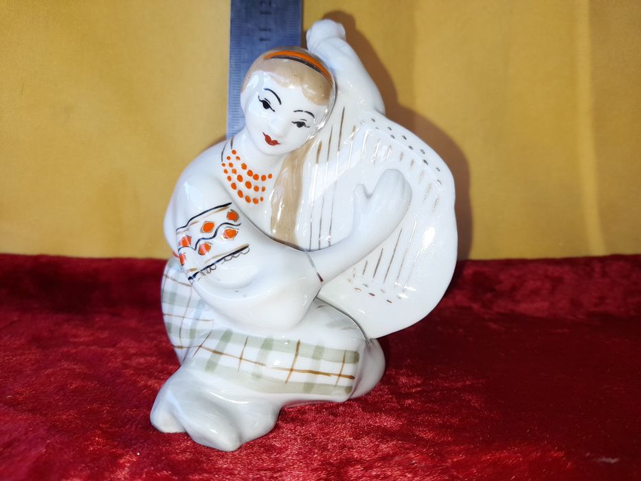 Советские фарфоровые статуэтки