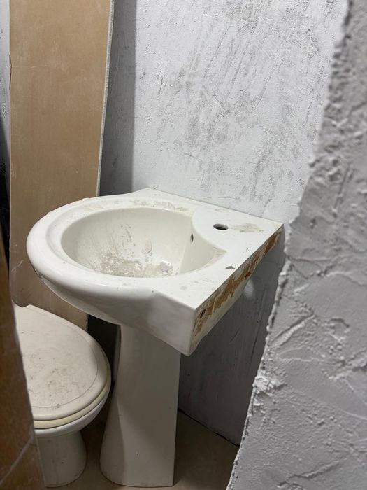 Унитаз и раковина