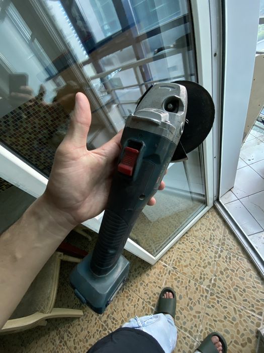 Болгарка беспровадная