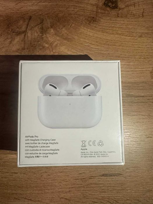 Слушалки Apple AirPods Pro 1st Generation