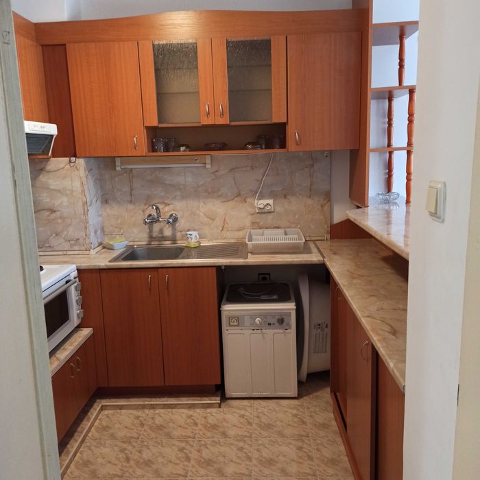 Дава се под наем Тристаен апартамент в Бургас, Възраждане - 80 кв.м за 350 € - Снимка #1