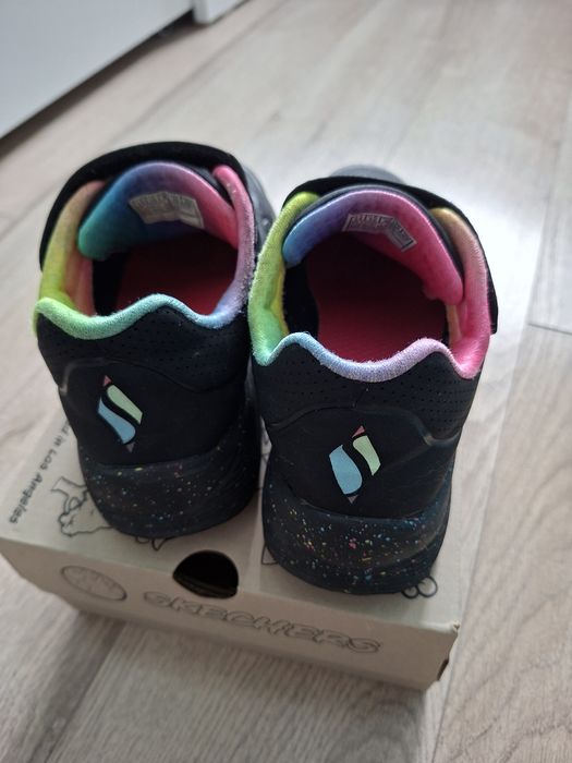 Adidasi Skechers marime 32